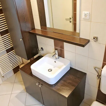 Anja Apartment *